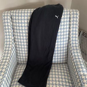 Women’s puma sweat pants